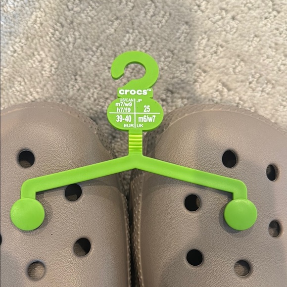 Crocs Clogs - Picture 4 of 4